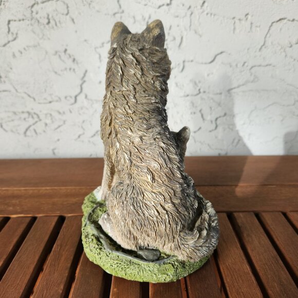 Realistic Mother Wolf & Cubs Figurine • Wildlife Sculpture • Rustic Cabin Decor - Picture 7 of 9